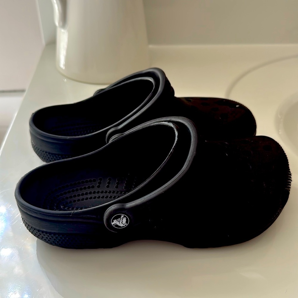 Black Crocs
